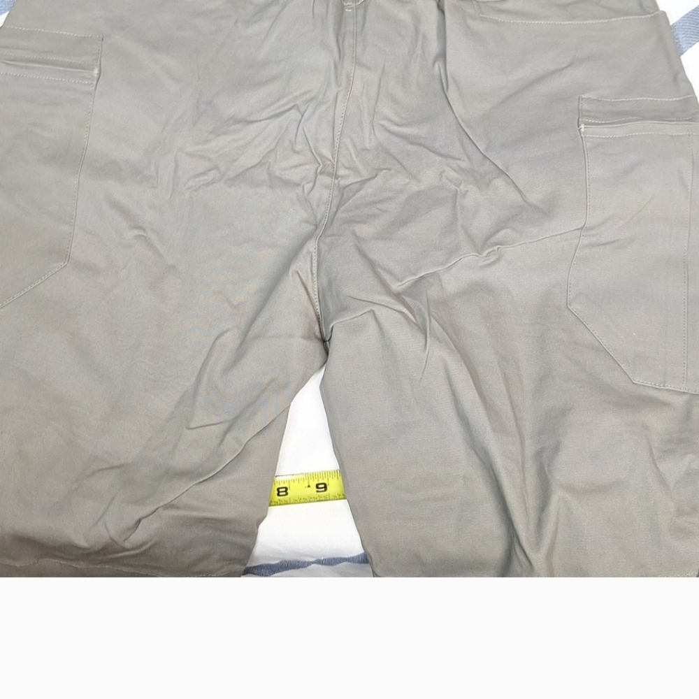 GREY CASUAL  SHORTS. XL - Picture 6 of 8